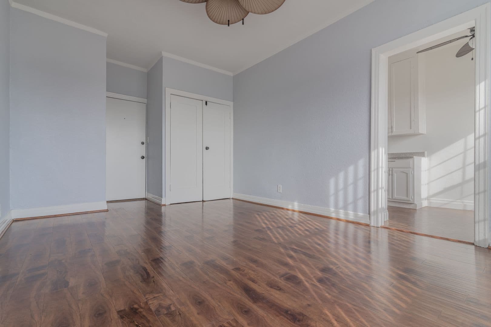 Los Angeles Apartment: 4144 W Adams Blvd