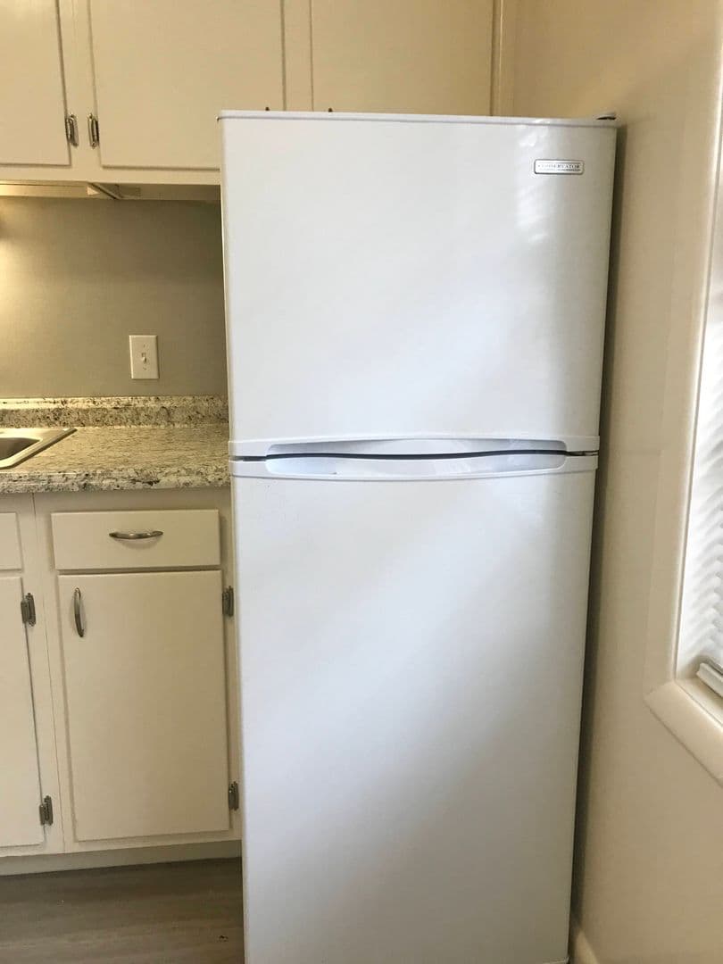 Springfield Apartment: 660 S Jefferson