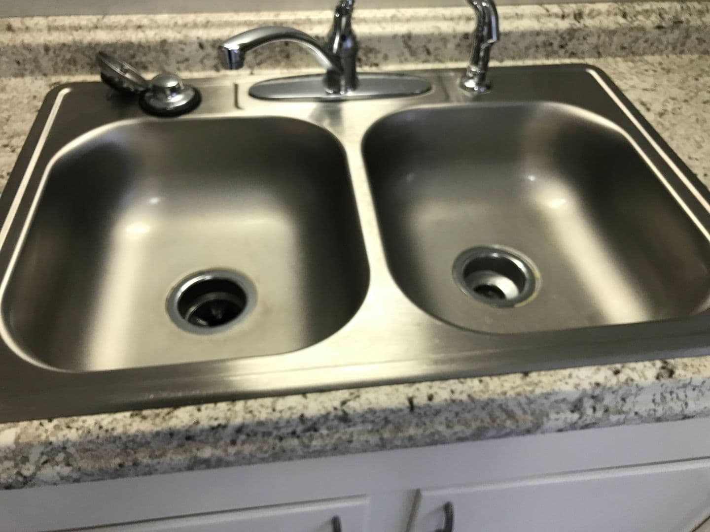 Springfield Apartment: 660 S Jefferson