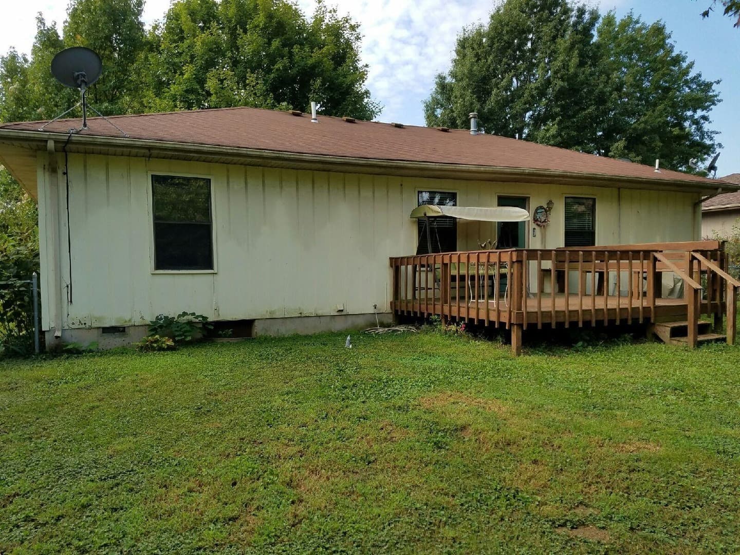 Nixa House: 811 Scott Wayne Dr.