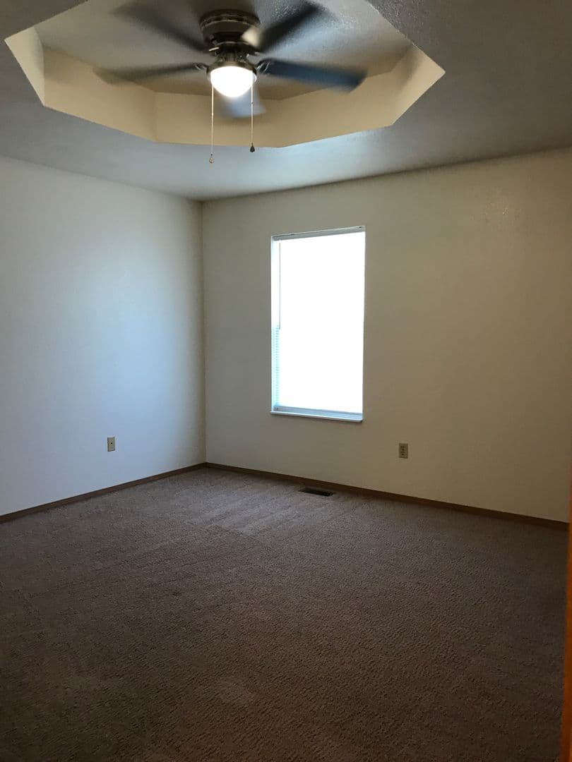 OZARK Apartment: PETRUS CIRCLE