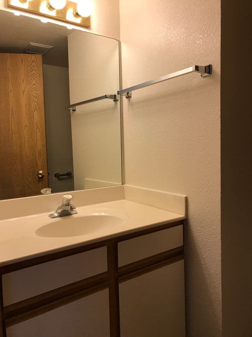 OZARK Apartment: PETRUS CIRCLE