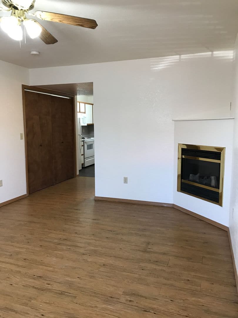 OZARK Apartment: PETRUS CIRCLE