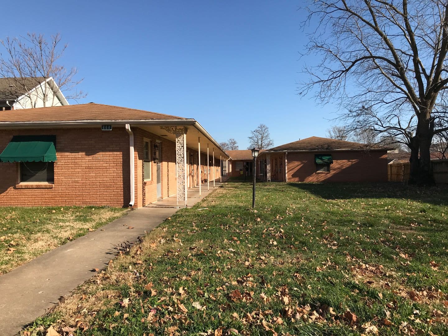 Springfield Apartment: 660 S Jefferson