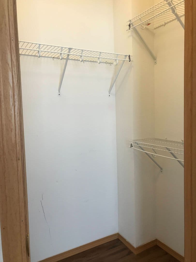 Strafford Apartment: 207 S Oak Cliff