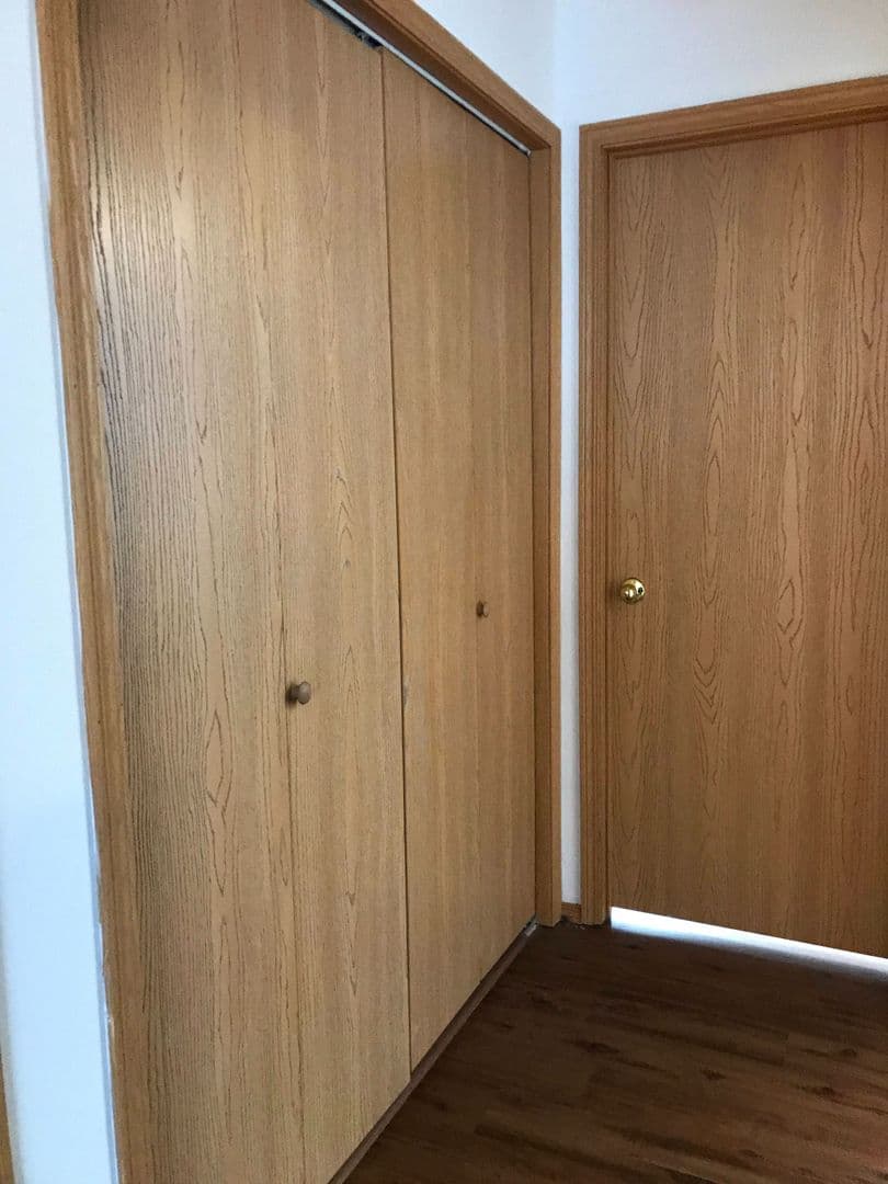 Strafford Apartment: 207 S Oak Cliff