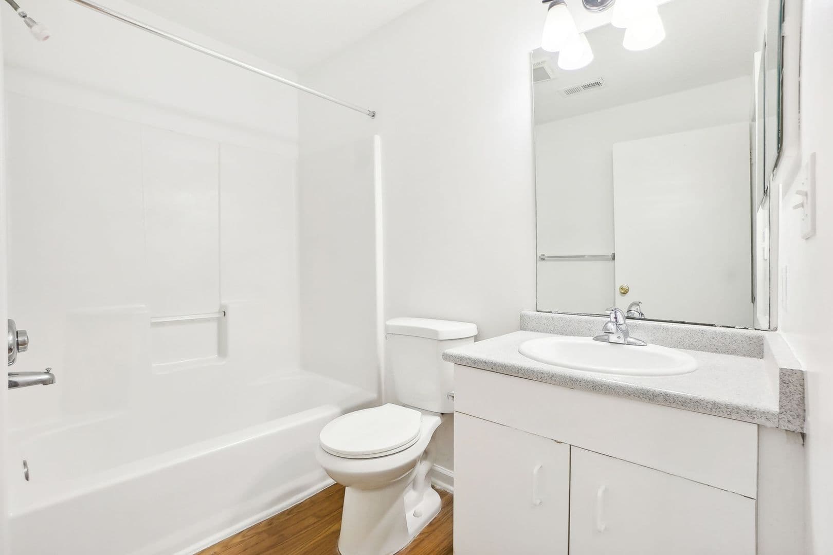 Durham Apartment: 902-904 Lambeth Circle