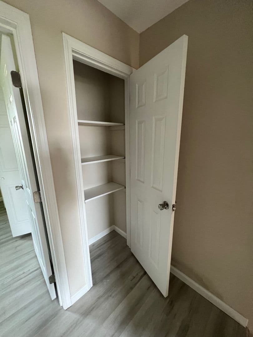 Ozark Apartment: 603 E Bain St