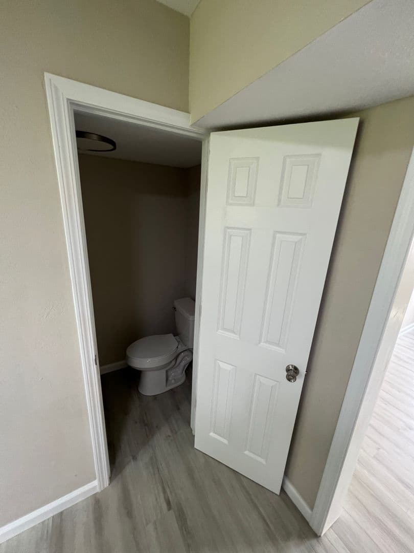 Ozark Apartment: 603 E Bain St