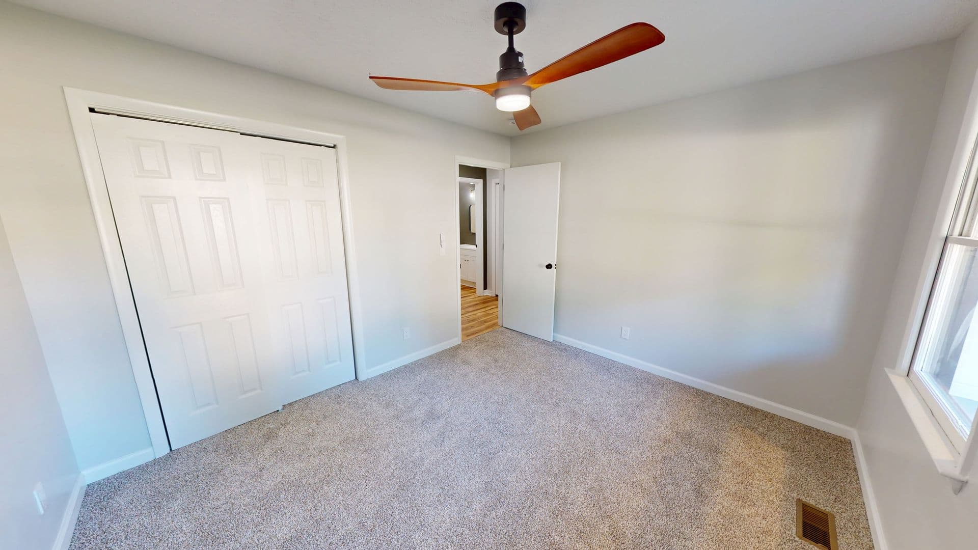 Fayetteville House: 7462 Beaver Run Drive