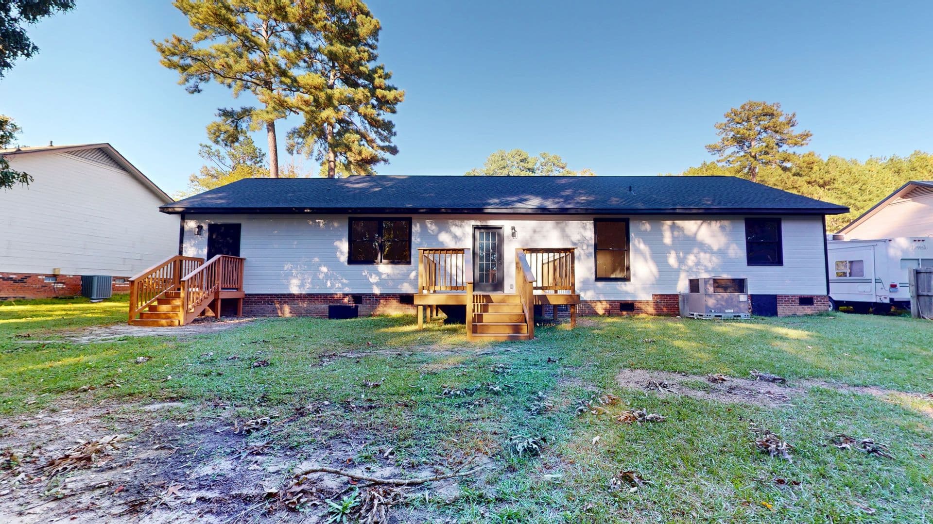 Fayetteville House: 7462 Beaver Run Drive