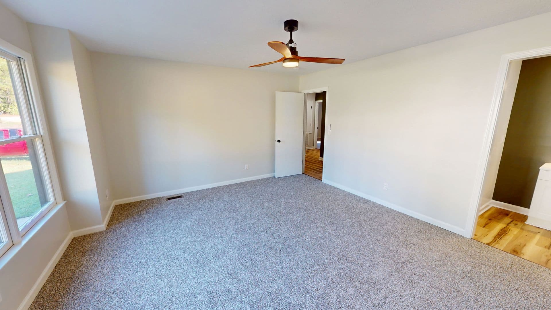 Fayetteville House: 7462 Beaver Run Drive