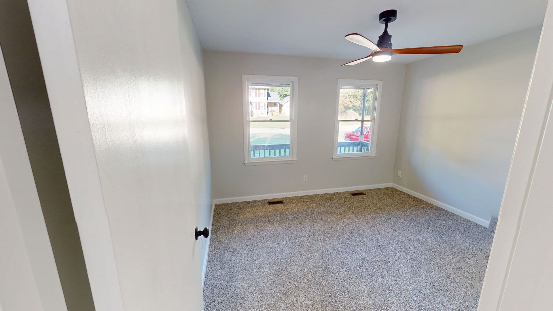 Fayetteville House: 7462 Beaver Run Drive
