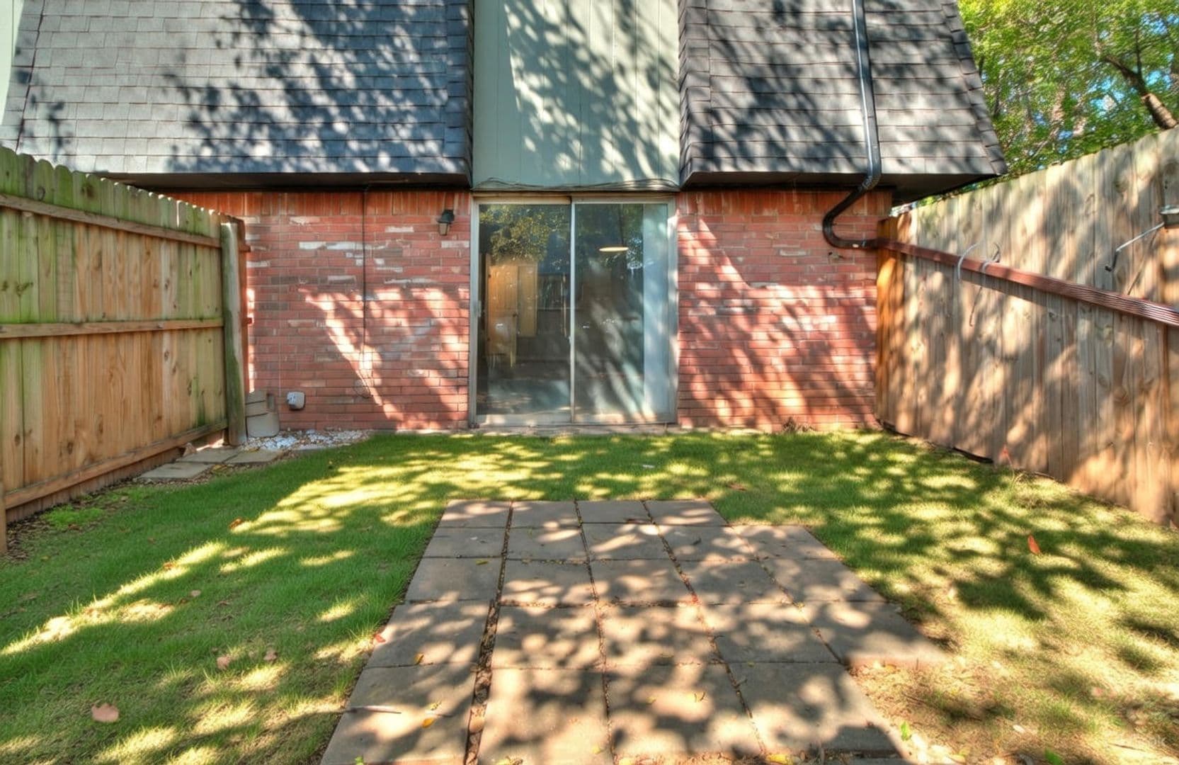 Norman Townhome: 1201 Lakecrest Dr
