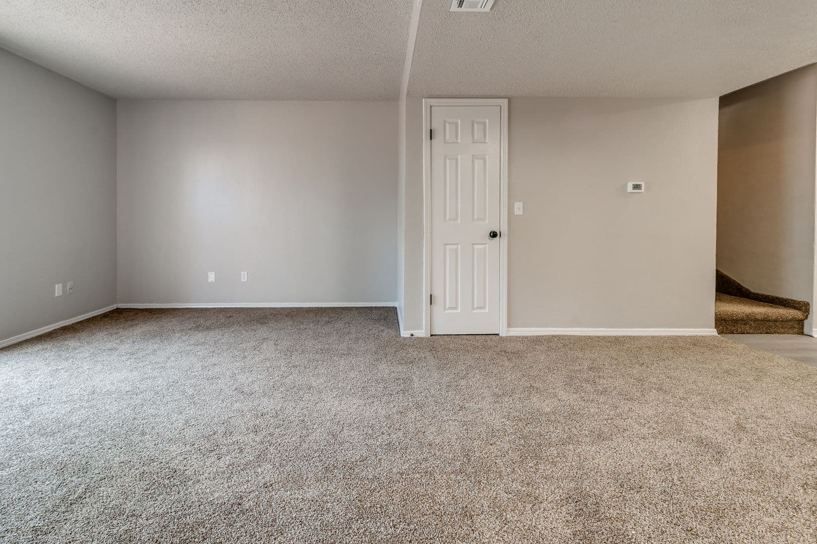 Norman Townhome: 1201 Lakecrest Dr