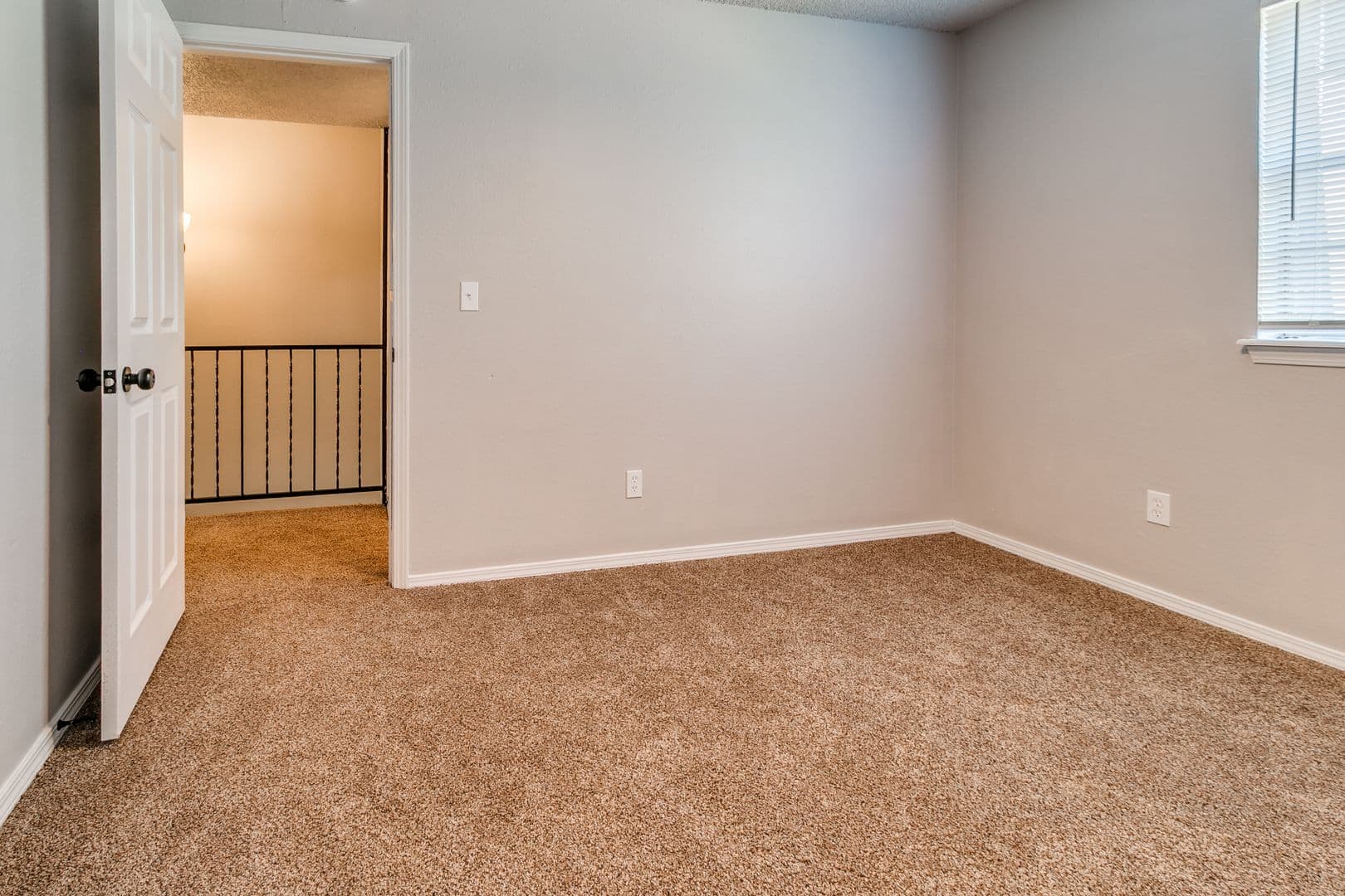Norman Townhome: 1201 Lakecrest Dr