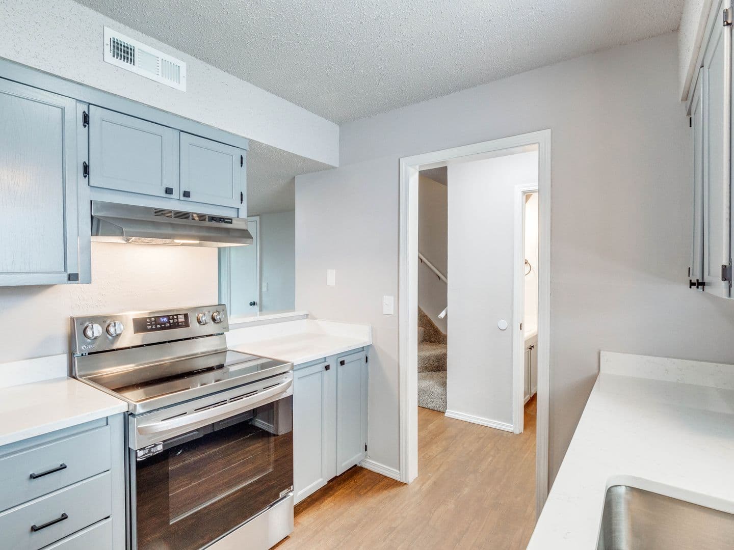 Norman Townhome: 1201 Lakecrest Dr