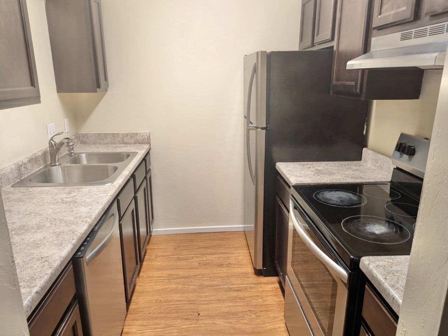 Shawnee Apartment: 1001 East Independence Street