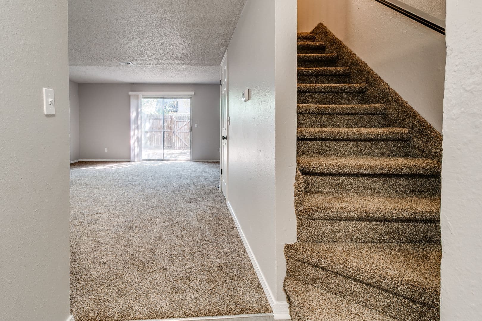 Norman Townhome: 1201 Lakecrest Dr