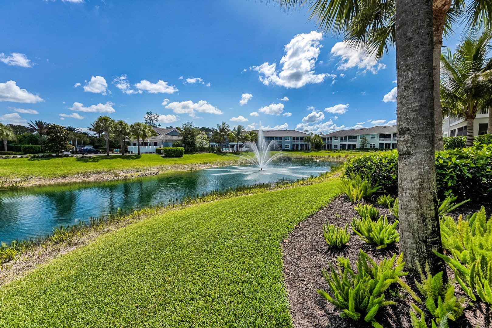 Naples House: 6960 Avalon Circle #807