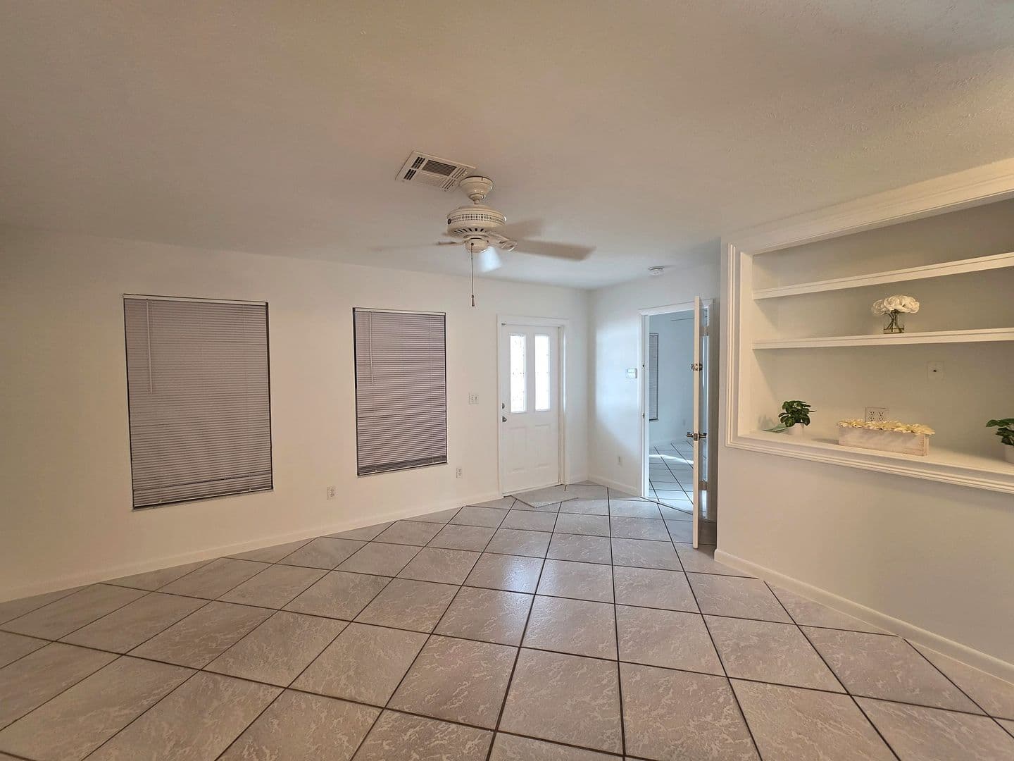 Naples House: 1294 Highlands Dr