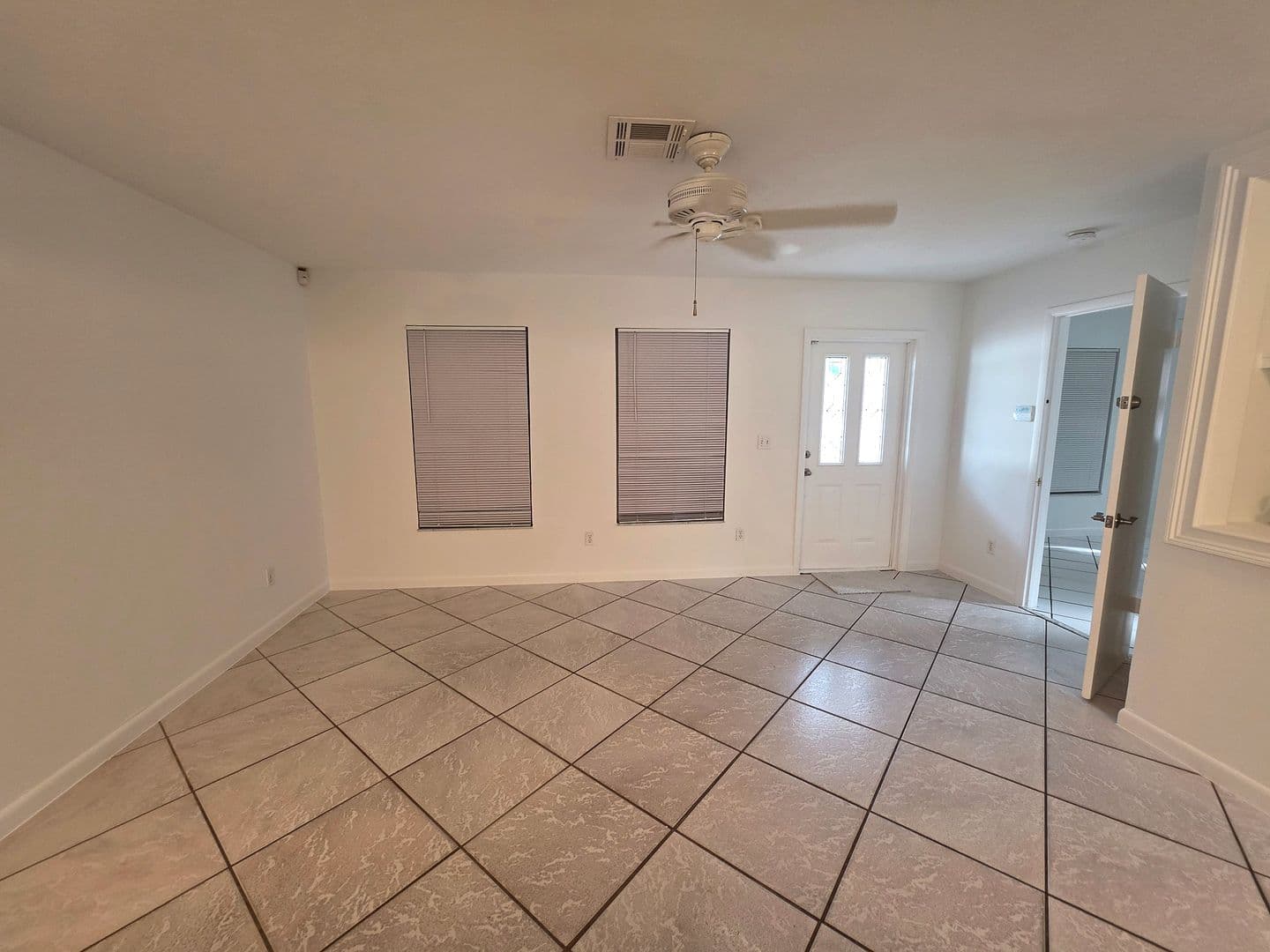 Naples House: 1294 Highlands Dr