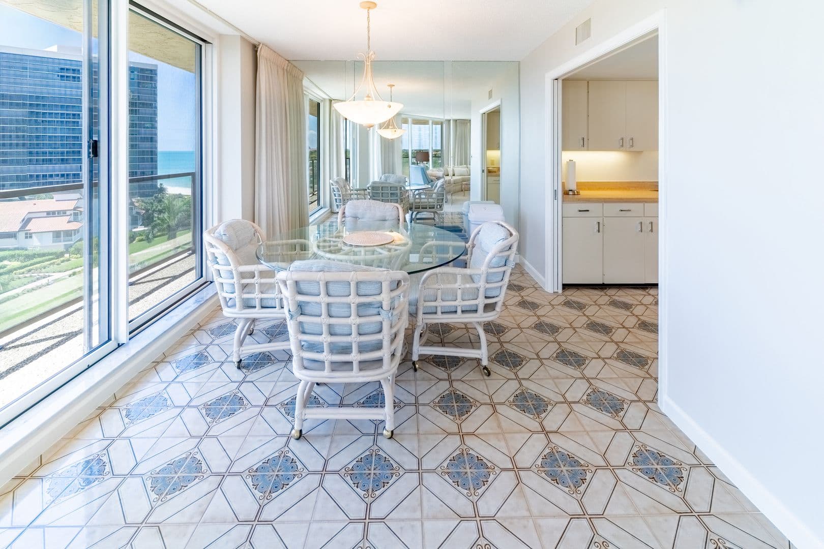 Naples Condo: 4901 Gulf Shore Blvd. N #903