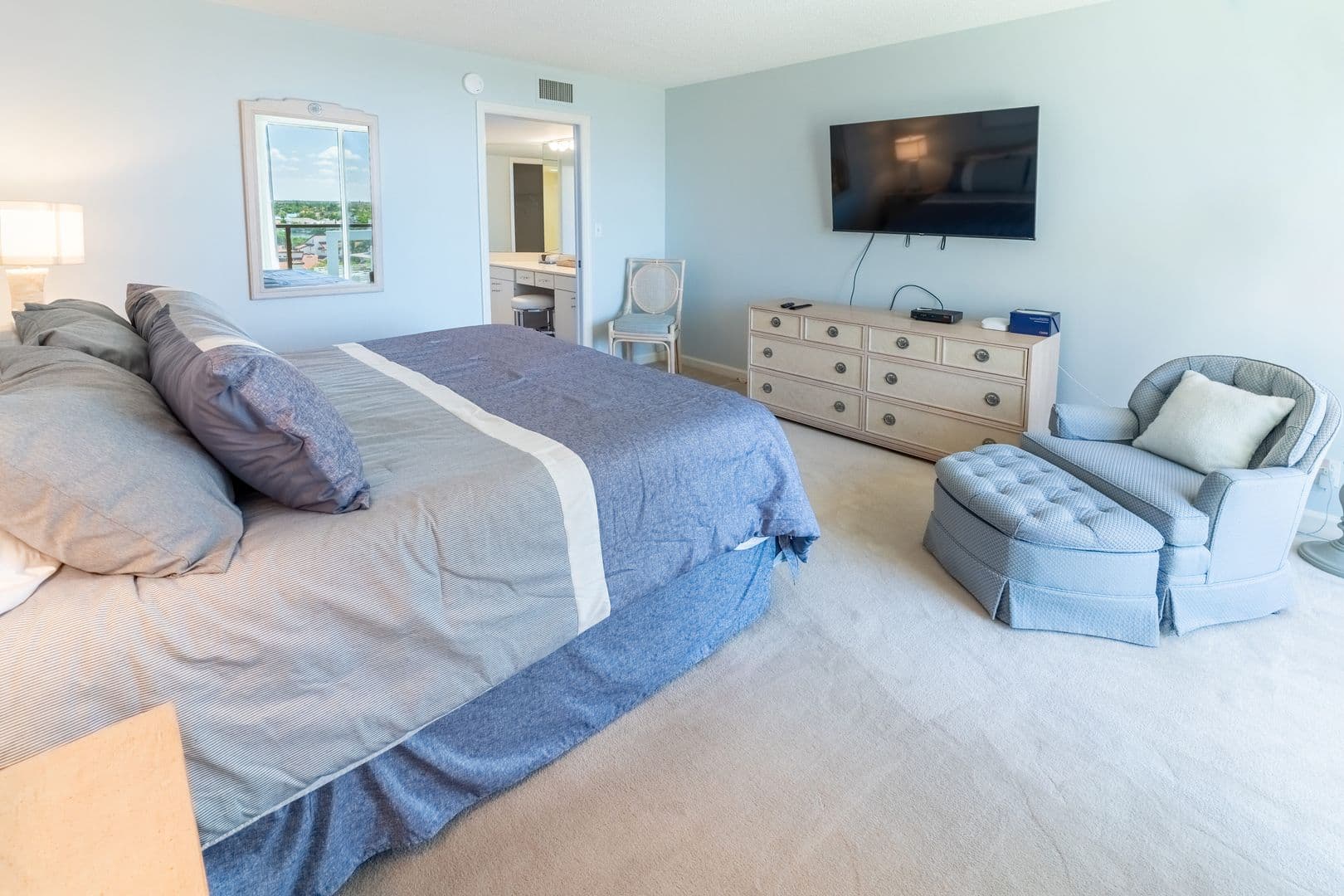 Naples Condo: 4901 Gulf Shore Blvd. N #903