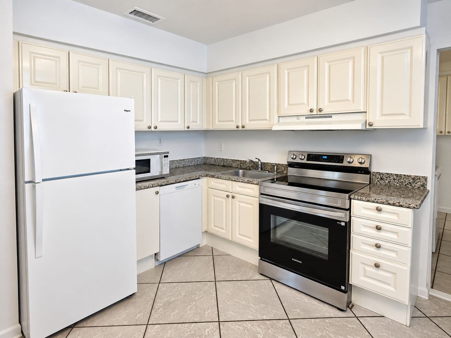 Naples House: 1294 Highlands Dr
