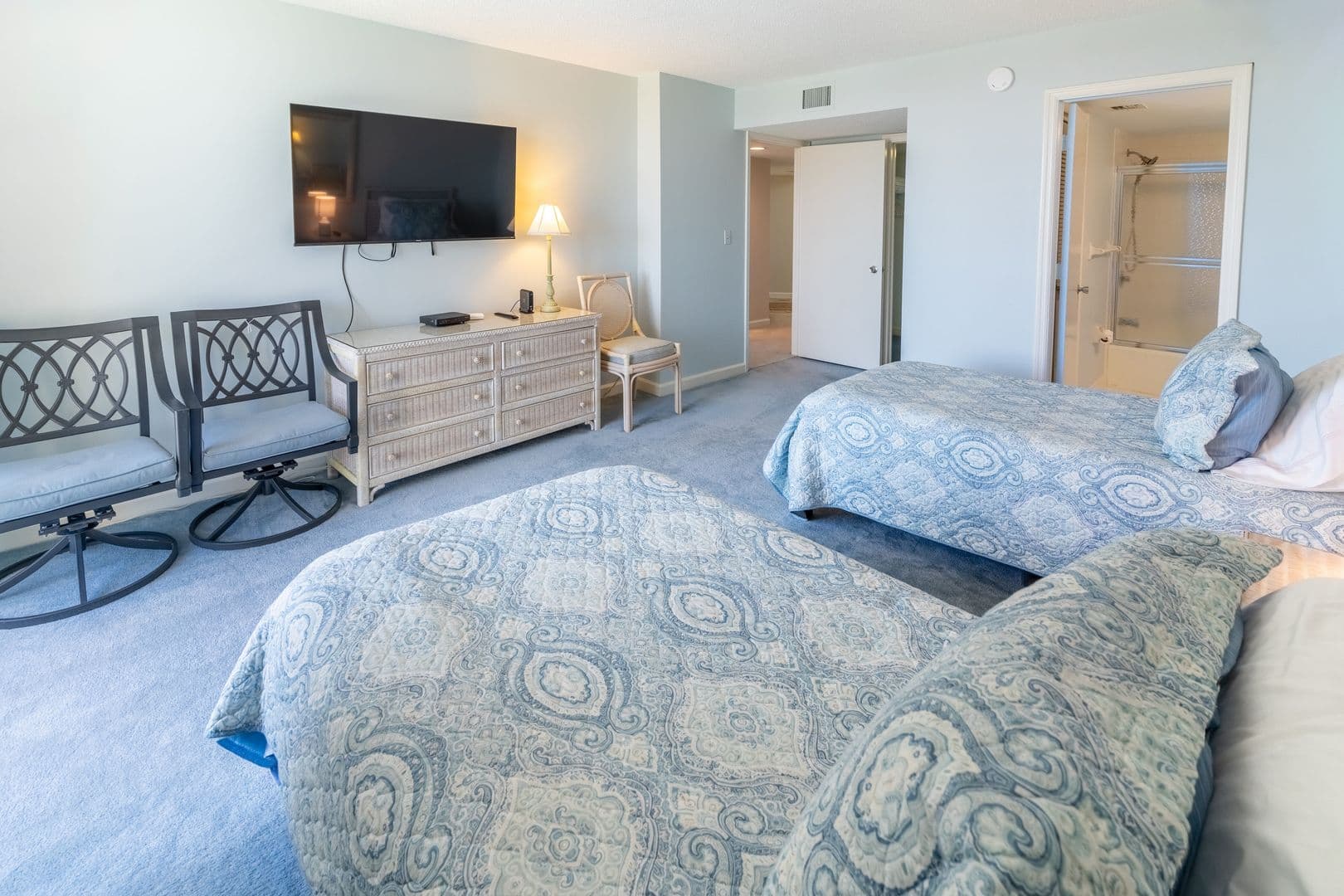 Naples Condo: 4901 Gulf Shore Blvd. N #903