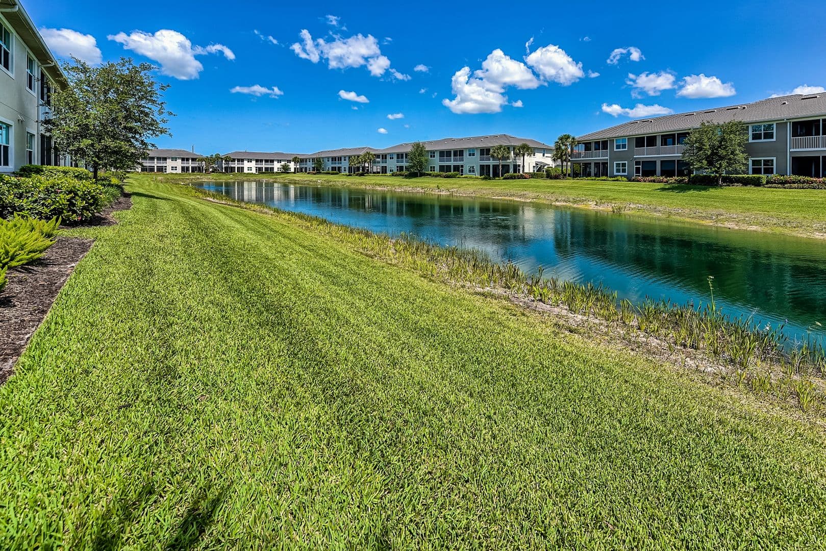 Naples House: 6960 Avalon Circle #807
