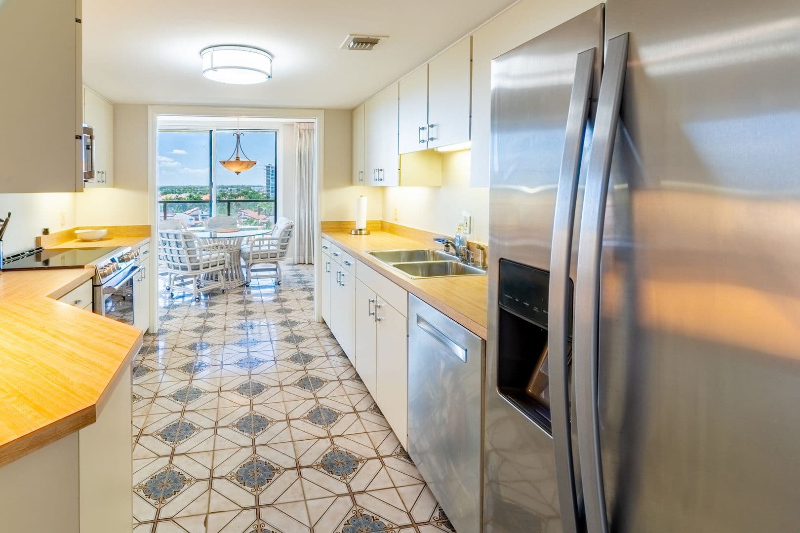 Naples Condo: 4901 Gulf Shore Blvd. N #903