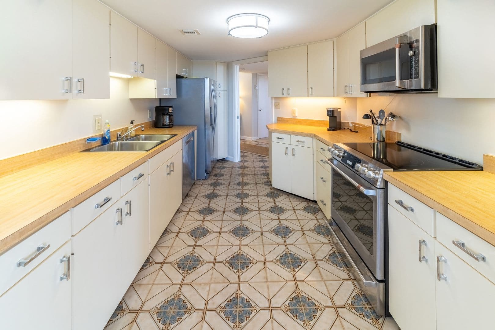 Naples Condo: 4901 Gulf Shore Blvd. N #903
