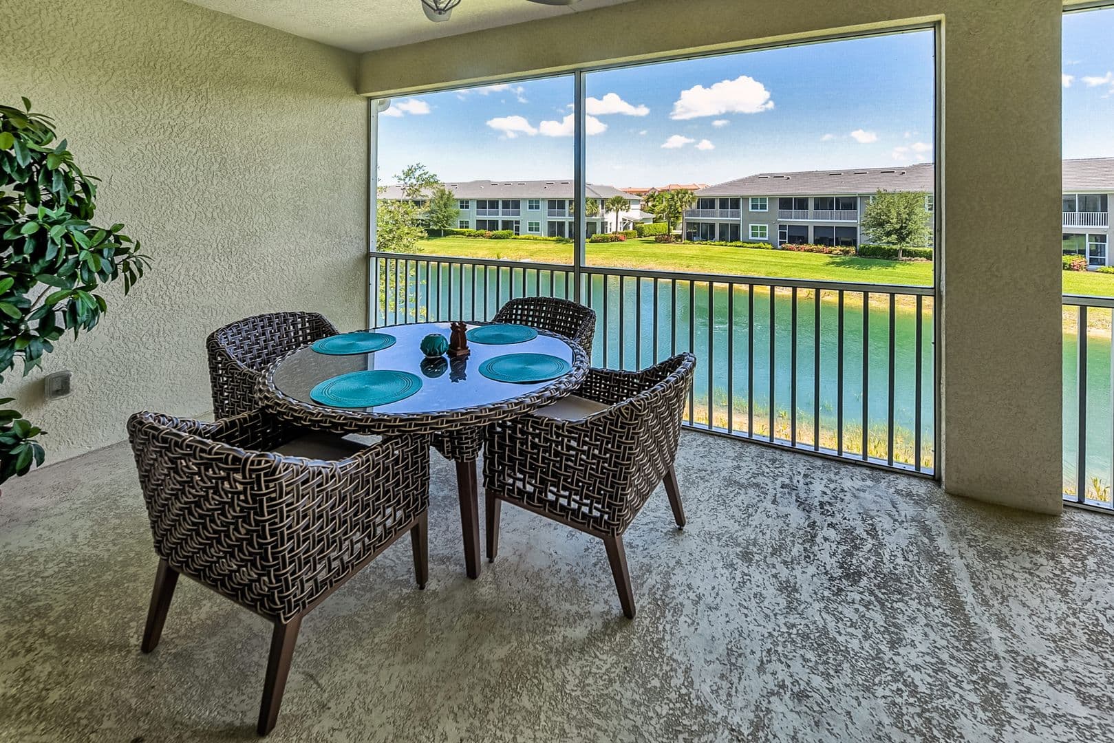 Naples House: 6960 Avalon Circle #807