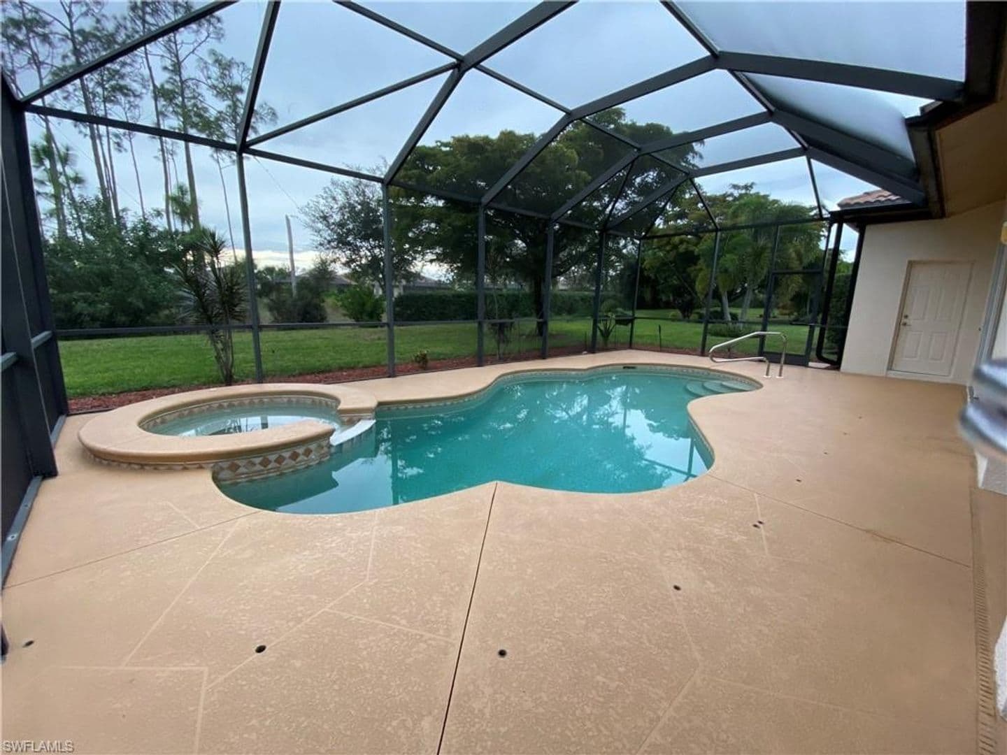 Estero House: 20684 Torre Del St