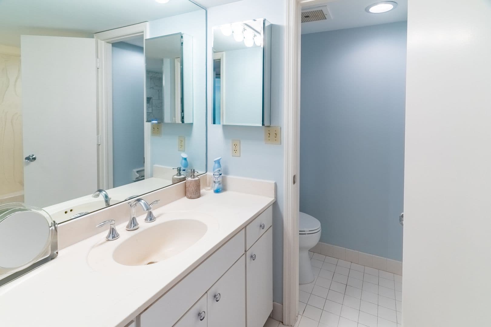 Naples Condo: 4901 Gulf Shore Blvd. N #903