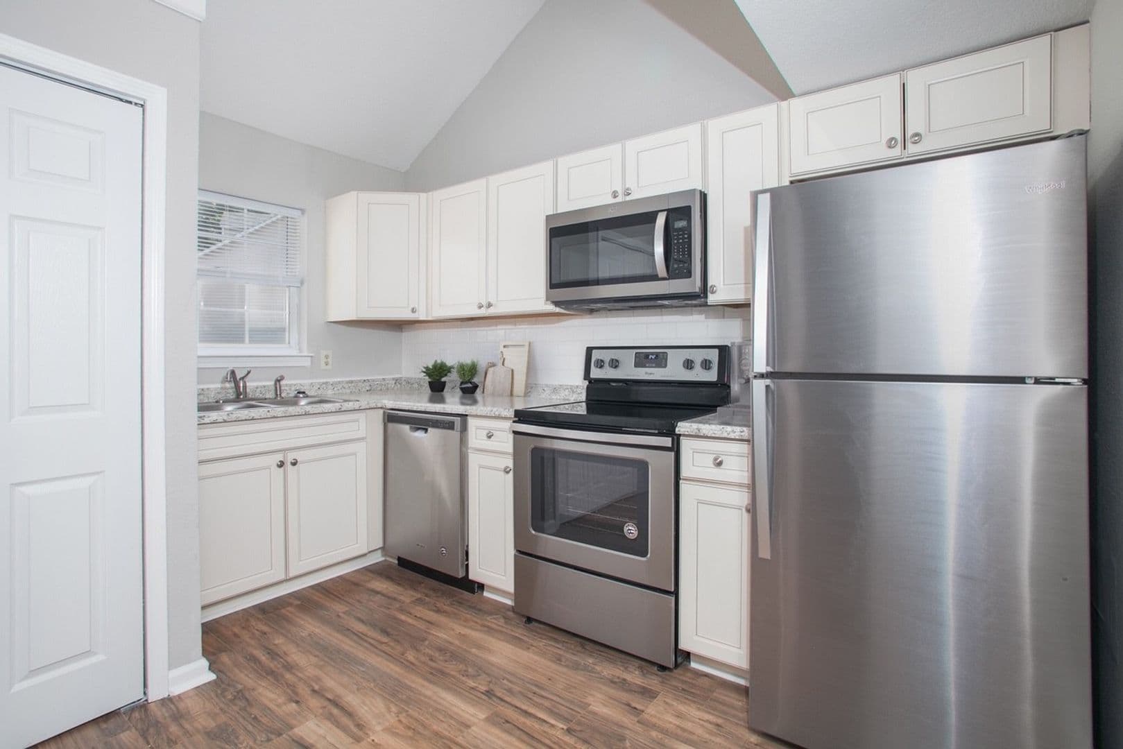 Salisbury Townhome: 331 Crown Point Dr.