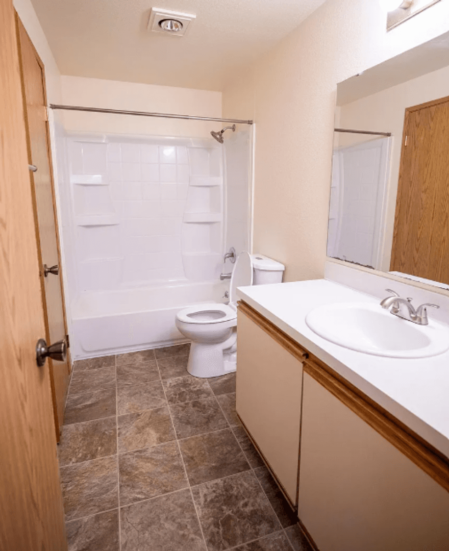 Federal Way Apartment: 117 South 330th Street