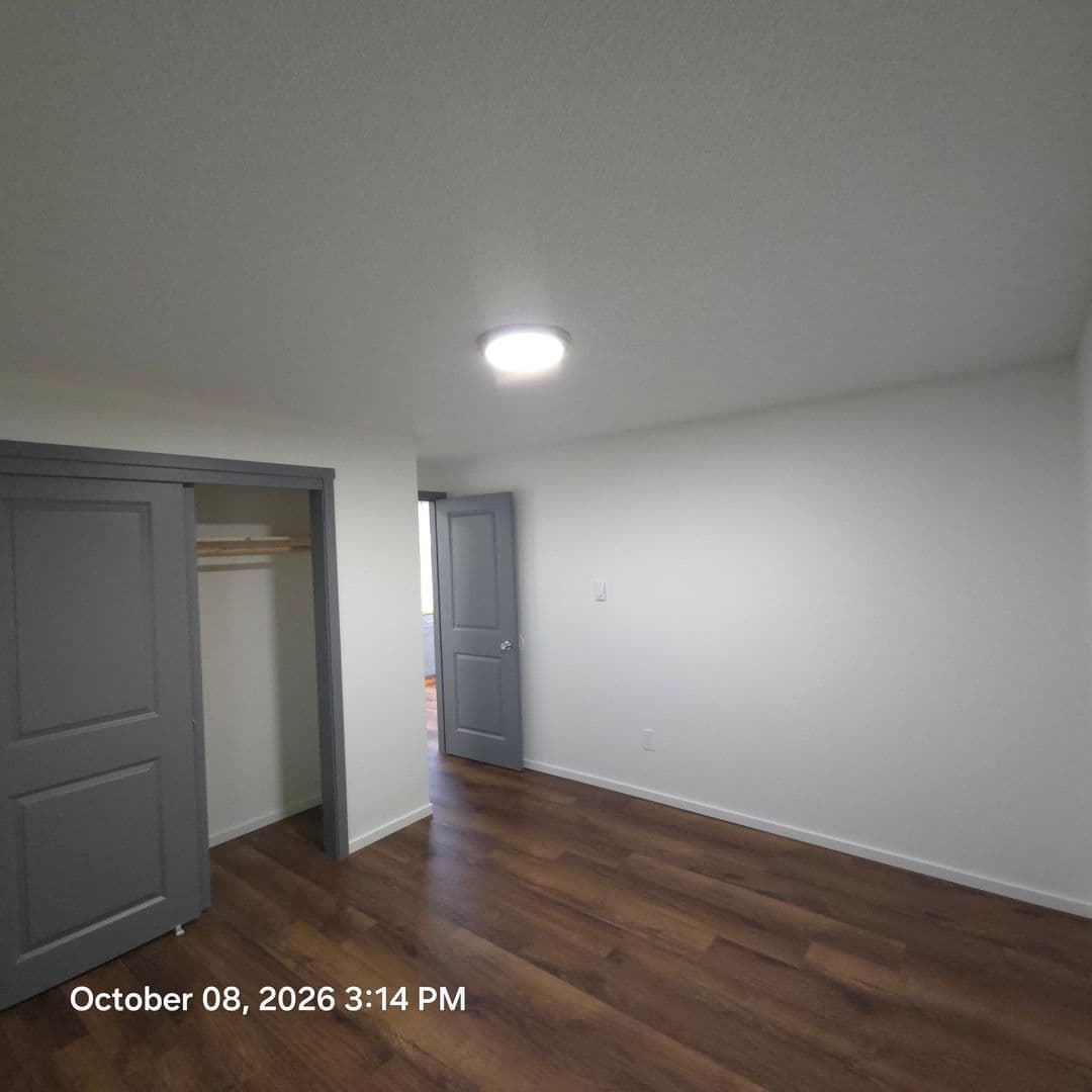 Seattle Apartment: 11020 16th Ave. SW, Apt 100