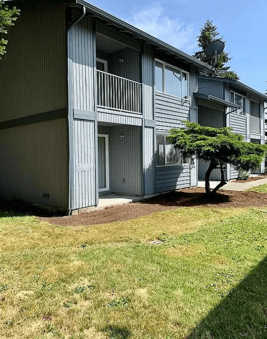 Auburn Apartment: 931, 935, 1001, 1007 ,1015 18th Street NE