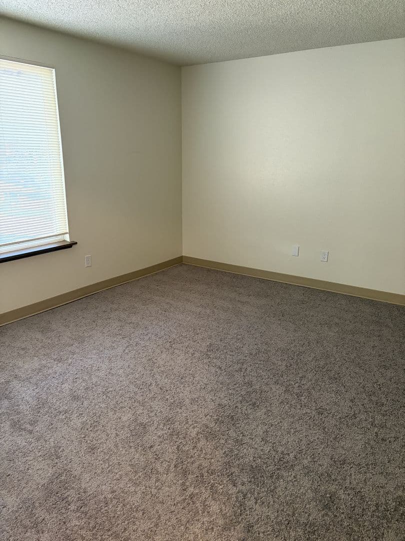 Federal Way Apartment: 34 South 342nd Place