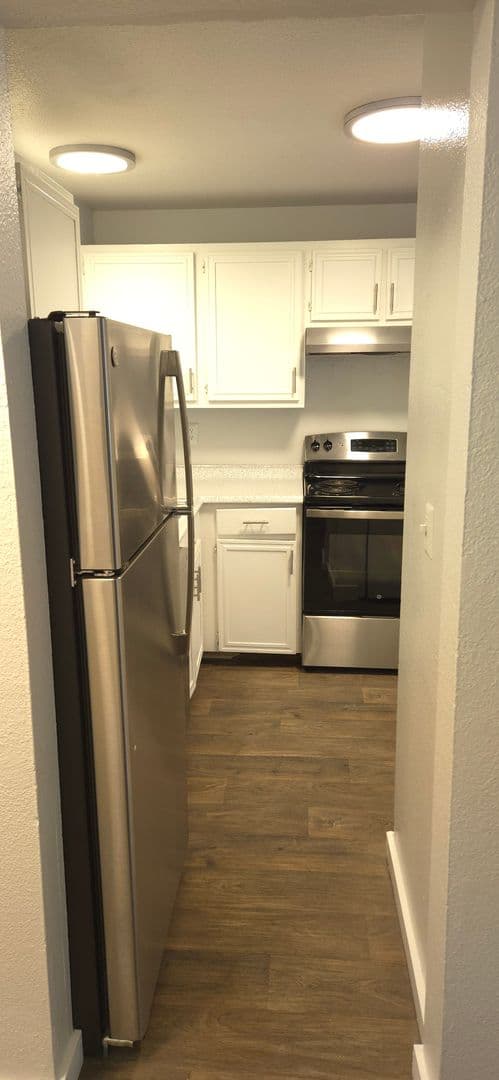 Auburn Apartment: 931, 935, 1001, 1007 ,1015 18th Street NE