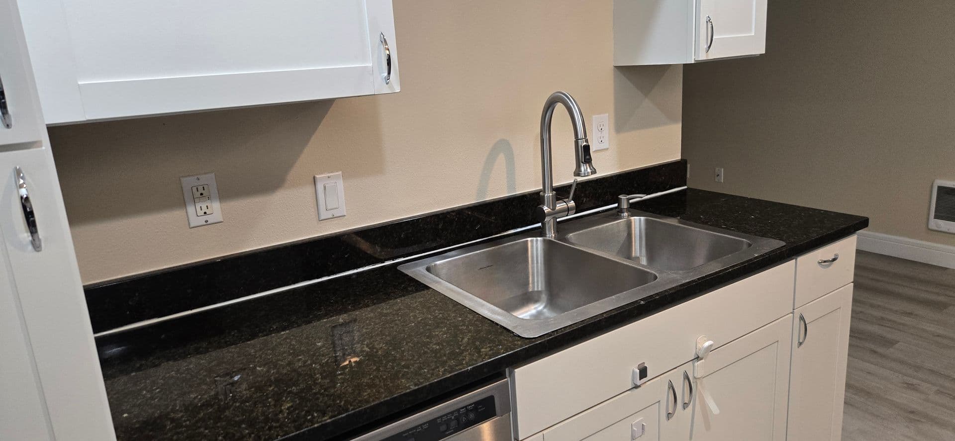 Burien Apartment: 149 SW 160th Street