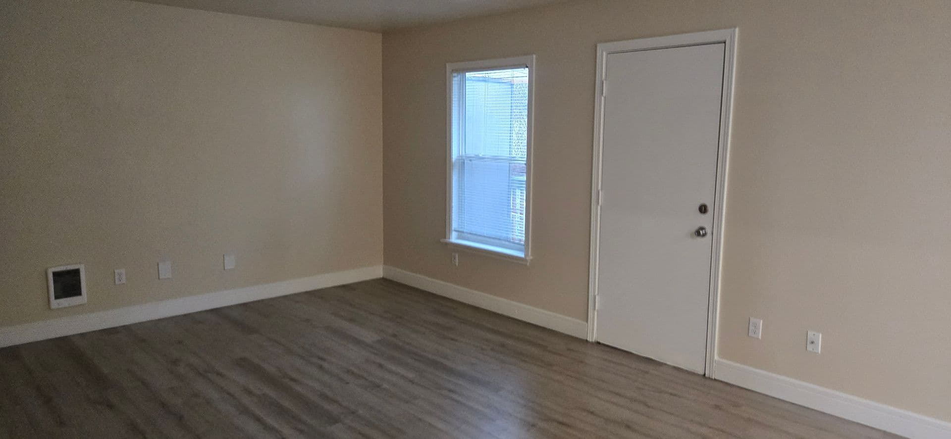 Burien Apartment: 149 SW 160th Street