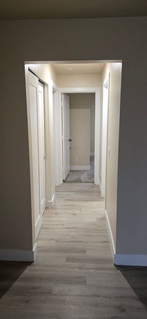 Burien Apartment: 149 SW 160th Street