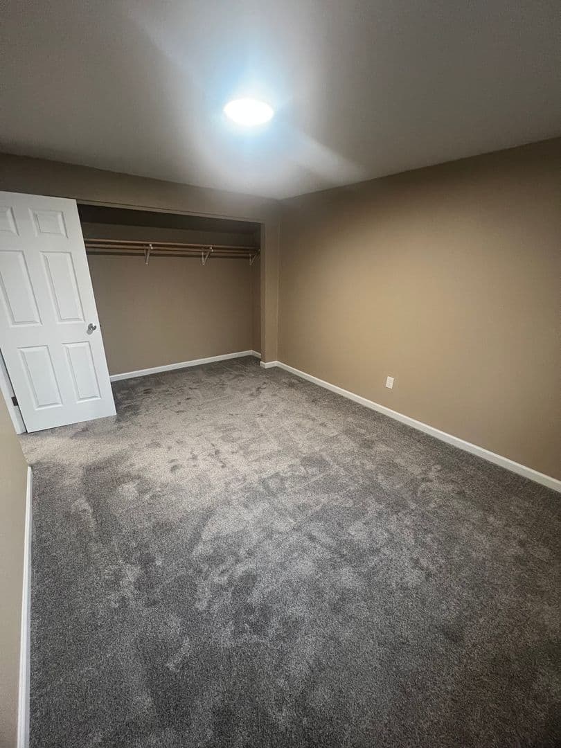 Bonney Lake Apartment: 8313 Myers Road E, Apt 11