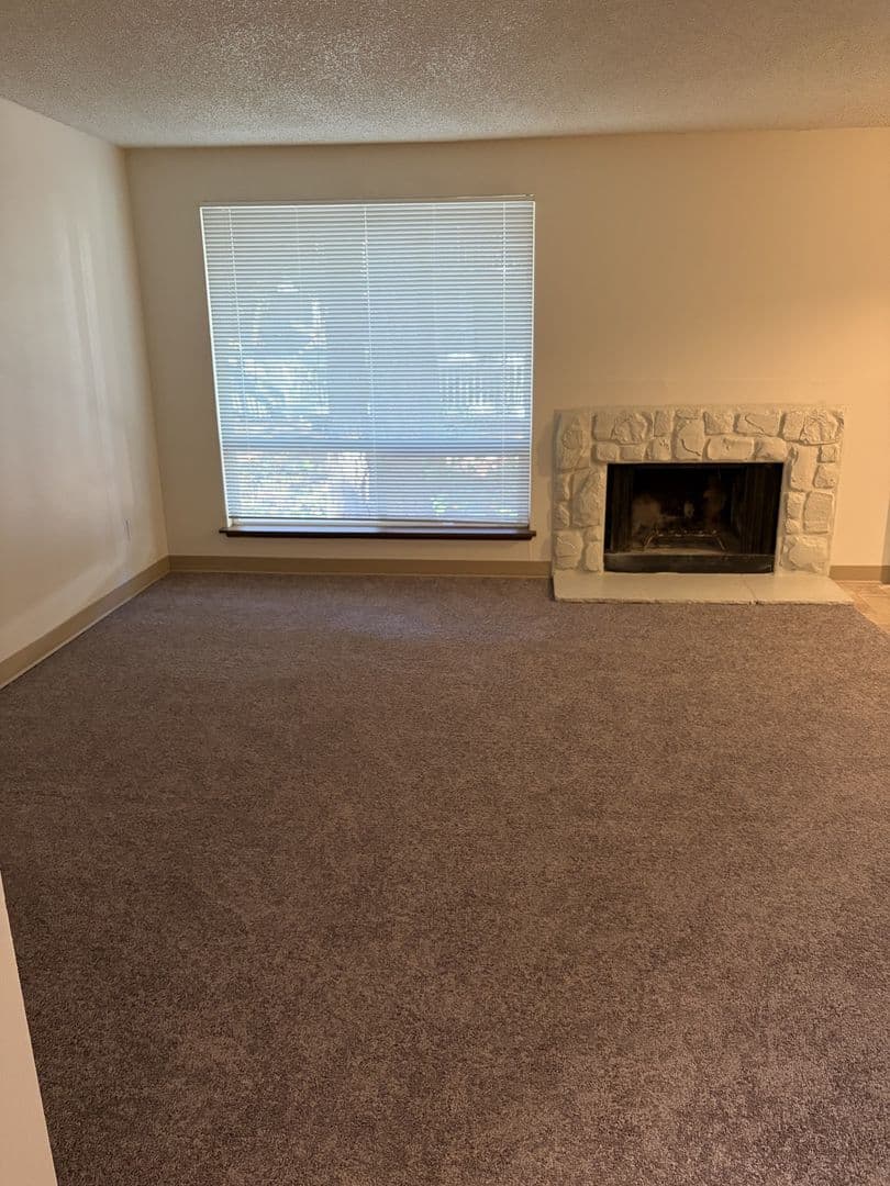Federal Way Apartment: 34 South 342nd Place