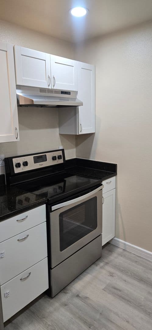 Burien Apartment: 149 SW 160th Street