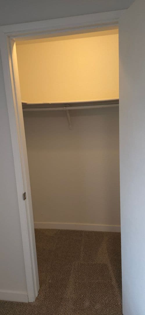 Auburn Apartment: 931, 935, 1001, 1007 ,1015 18th Street NE