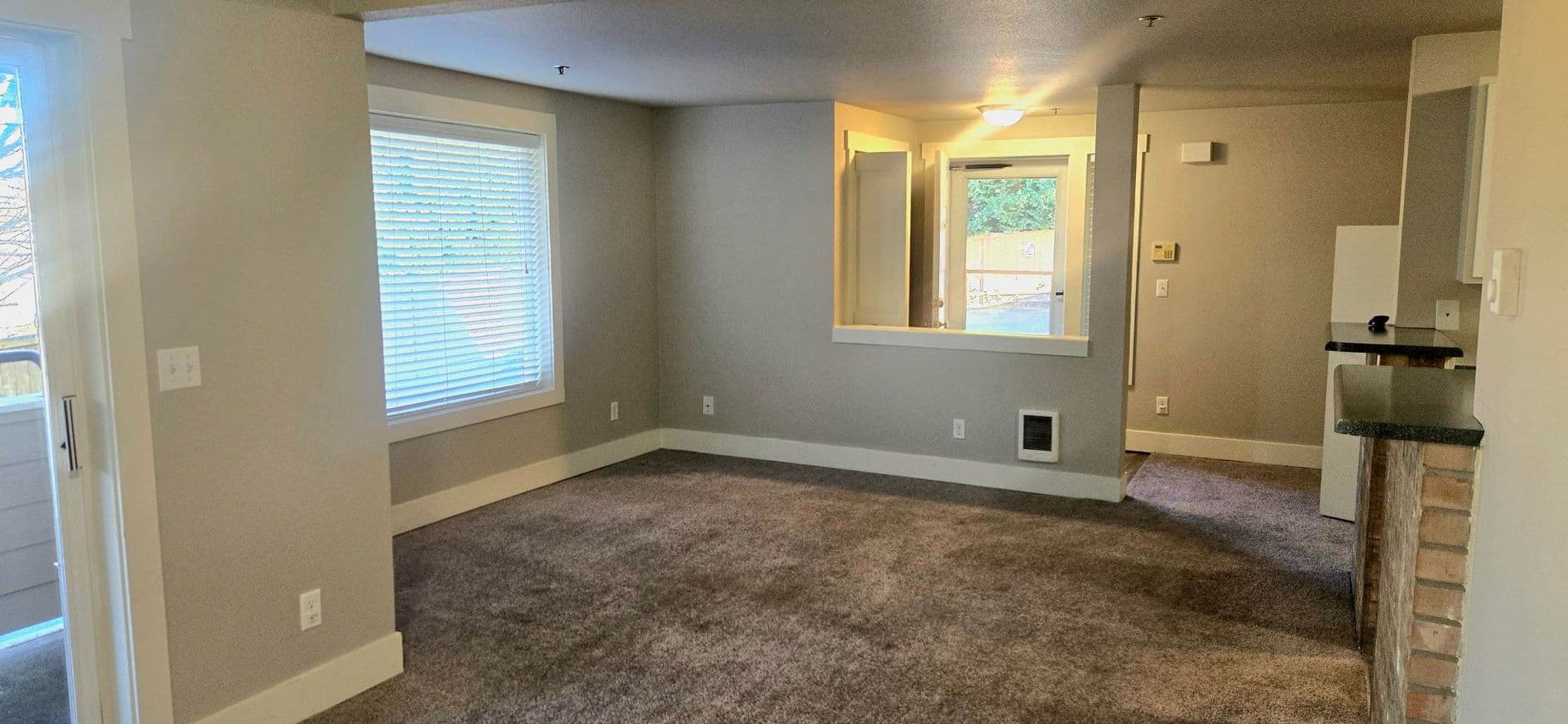 Puyallup Apartment: 215 23rd Ave SW